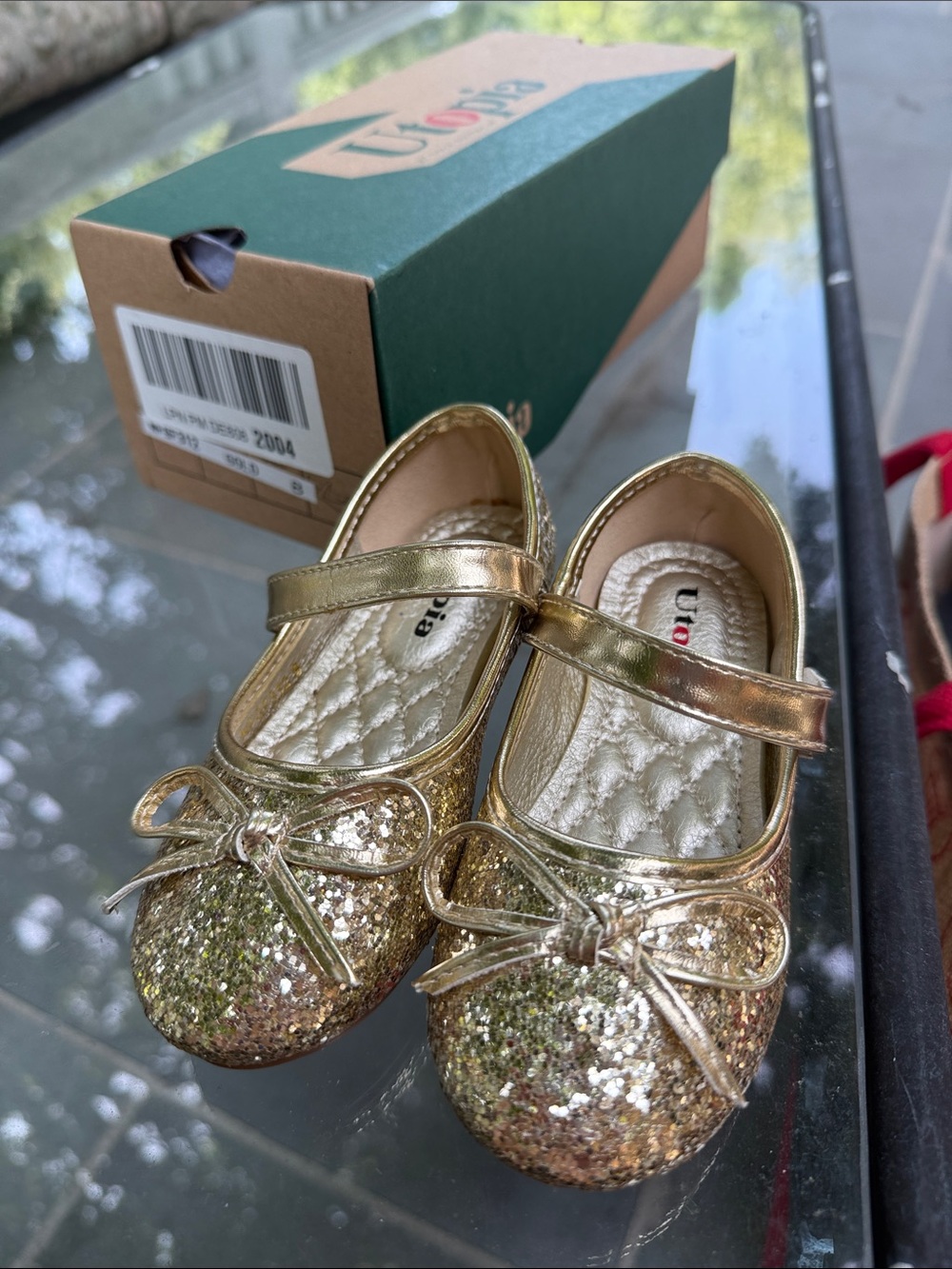 Utopia Kids Gold Glitter Mary Jane Shoes